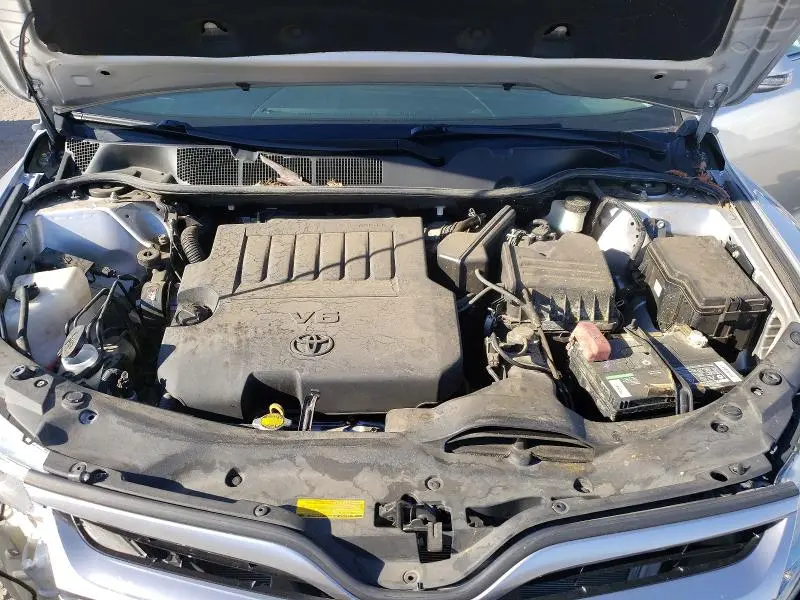 2013 TOYOTA VENZA LE  