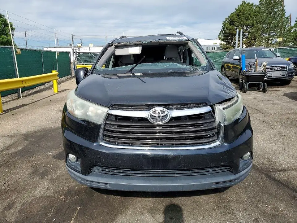 2015 TOYOTA HIGHLANDER XLE  