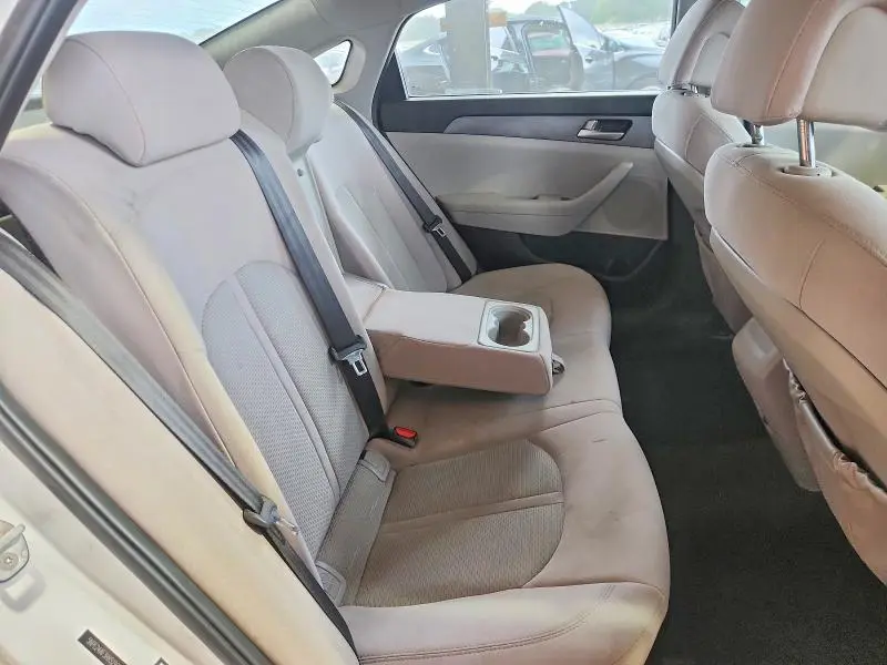 2017 HYUNDAI SONATA SE  