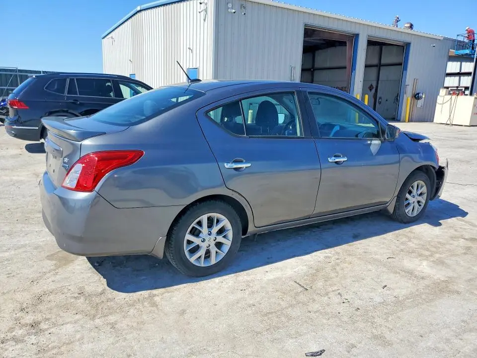 2019 NISSAN VERSA SV  