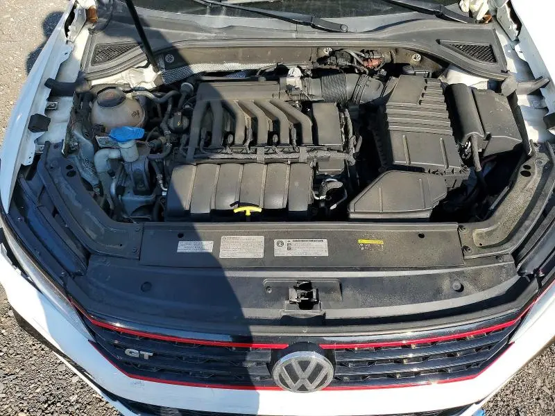 2018 VOLKSWAGEN PASSAT GT  