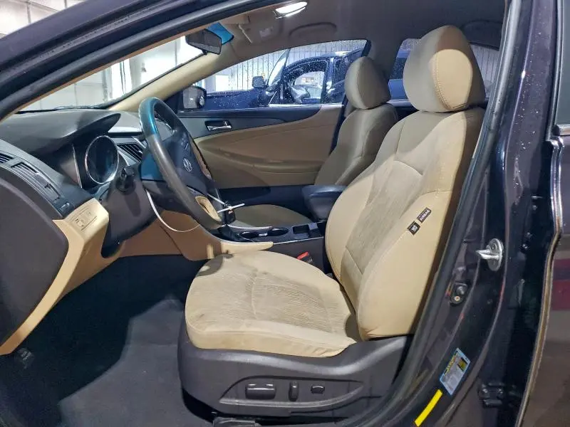 2011 HYUNDAI SONATA GLS  