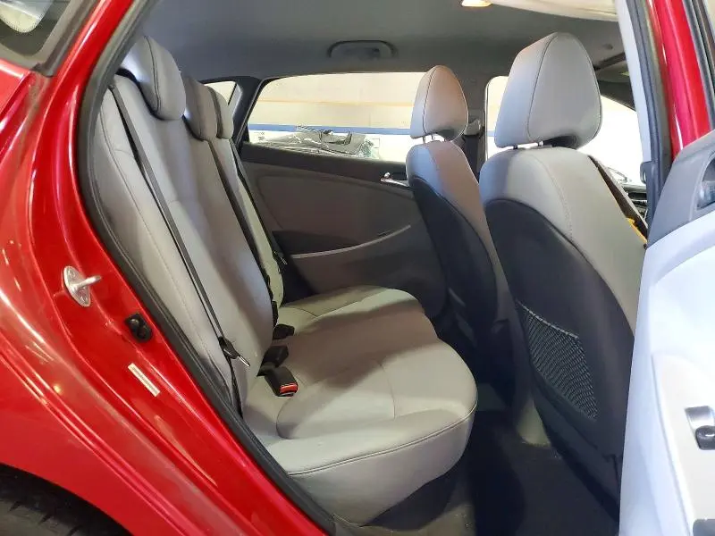 2014 HYUNDAI ACCENT SE  