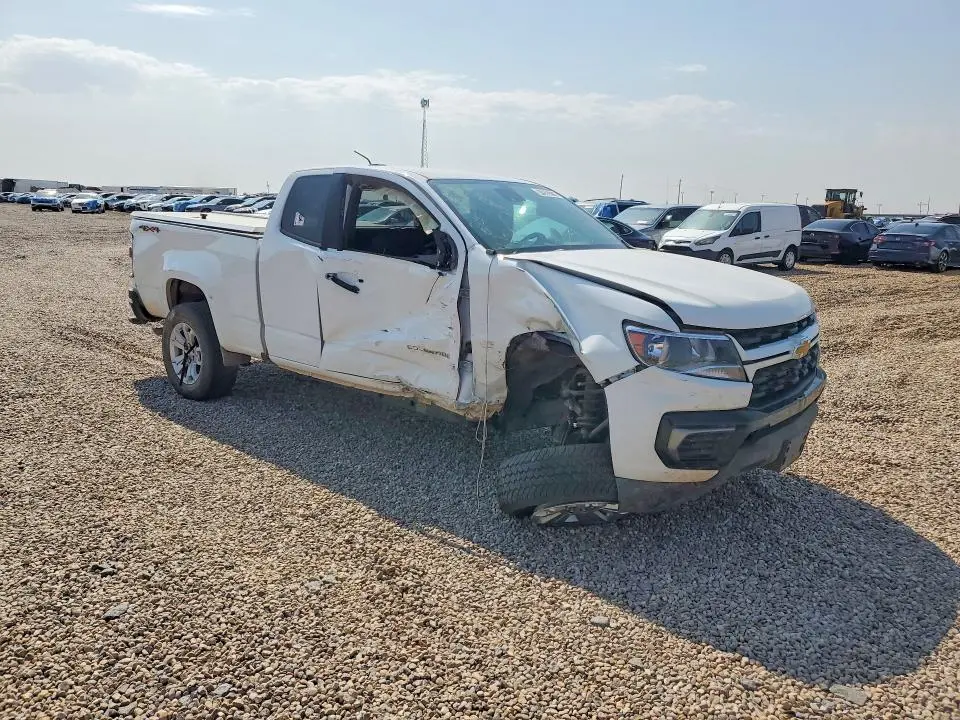 2022 CHEVROLET COLORADO LT  