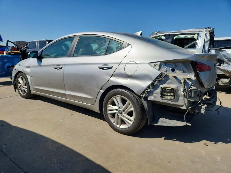 2020 HYUNDAI ELANTRA SEL  