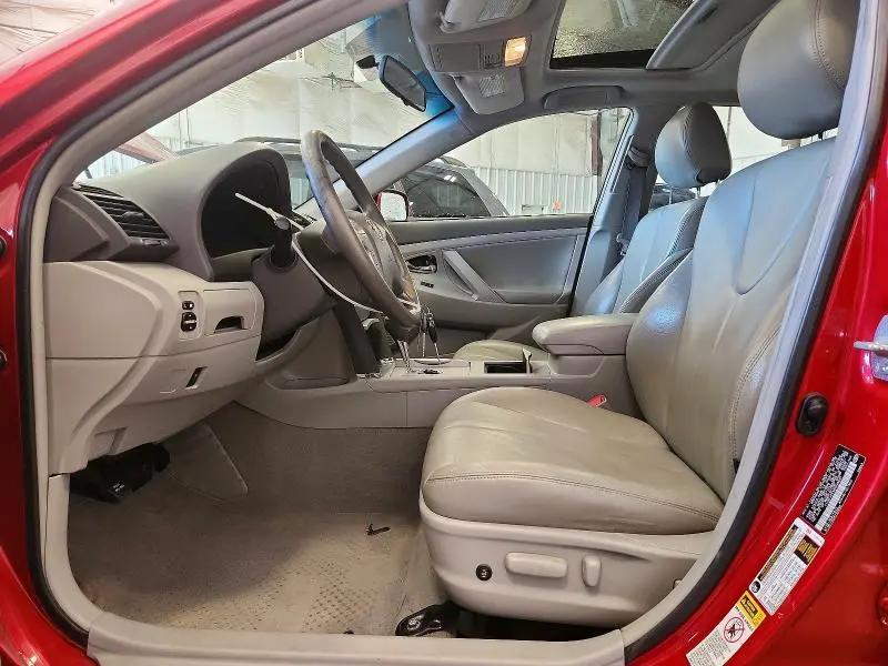 2011 TOYOTA CAMRY LE  