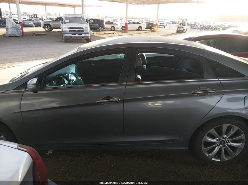 2013 HYUNDAI SONATA SE