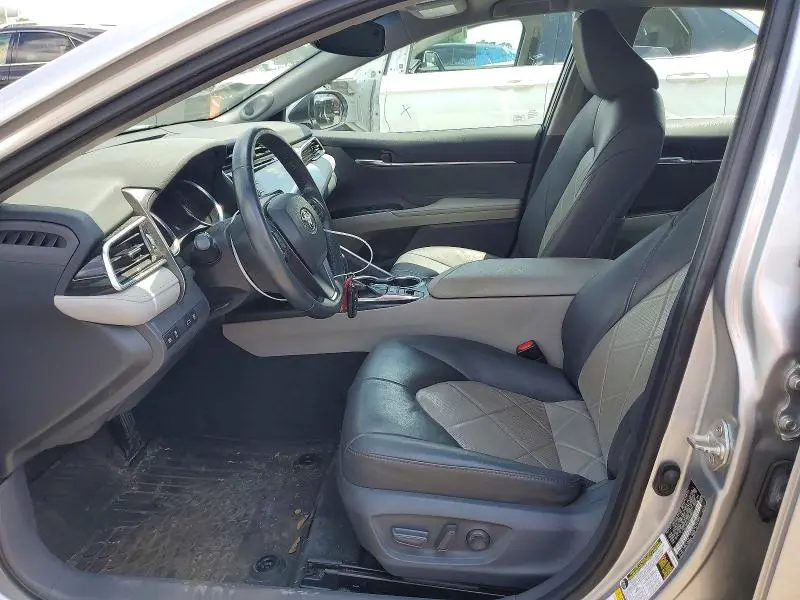2018 TOYOTA CAMRY XLE  