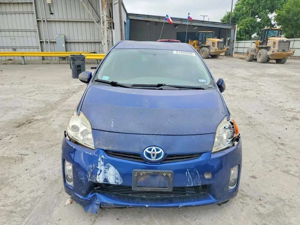 2011 TOYOTA PRIUS THREE  