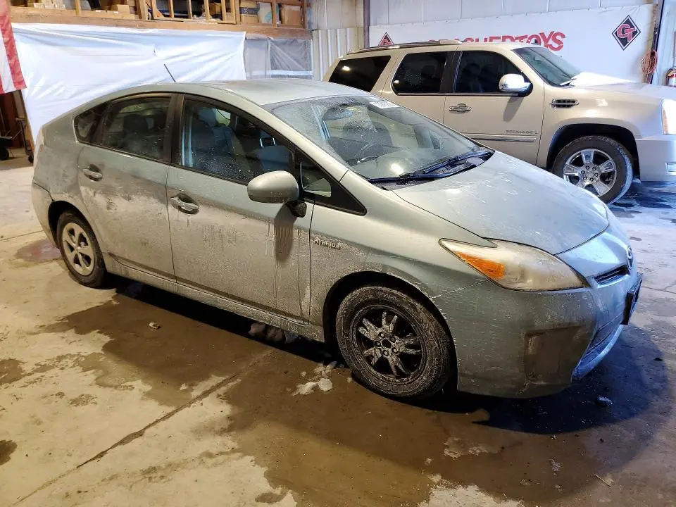 2013 TOYOTA PRIUS   