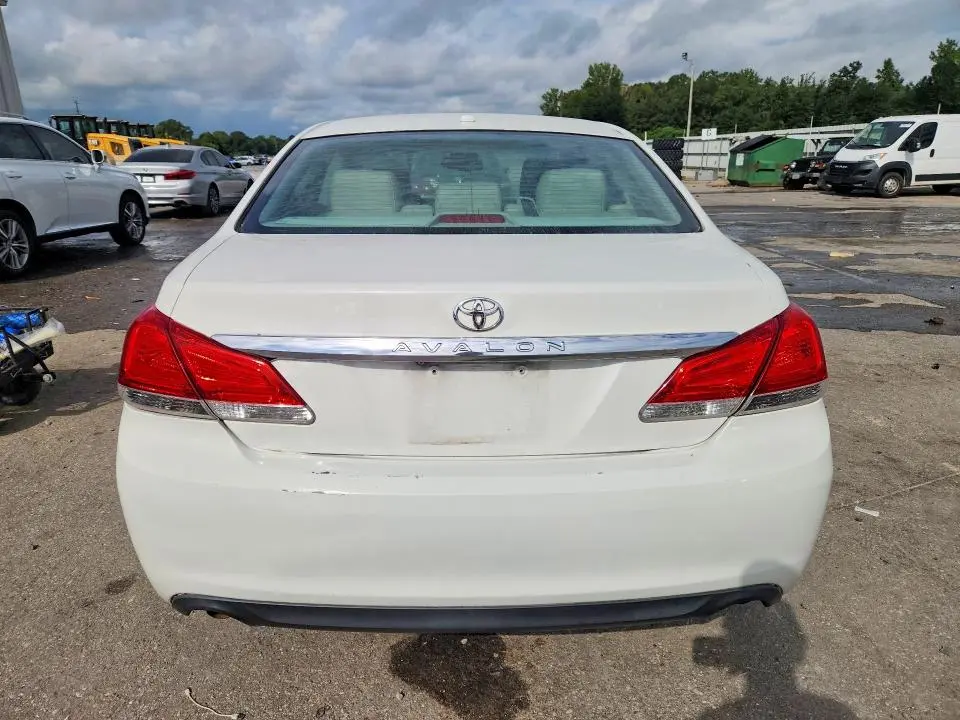 2011 TOYOTA AVALON LIMITED  