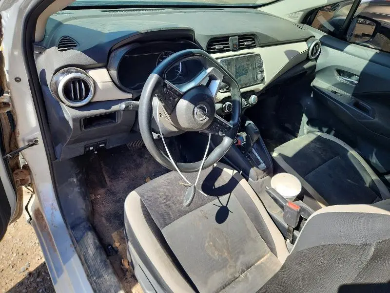 2022 NISSAN VERSA SV  