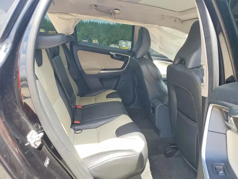 2017 VOLVO XC60 T5 DYNAMIC  