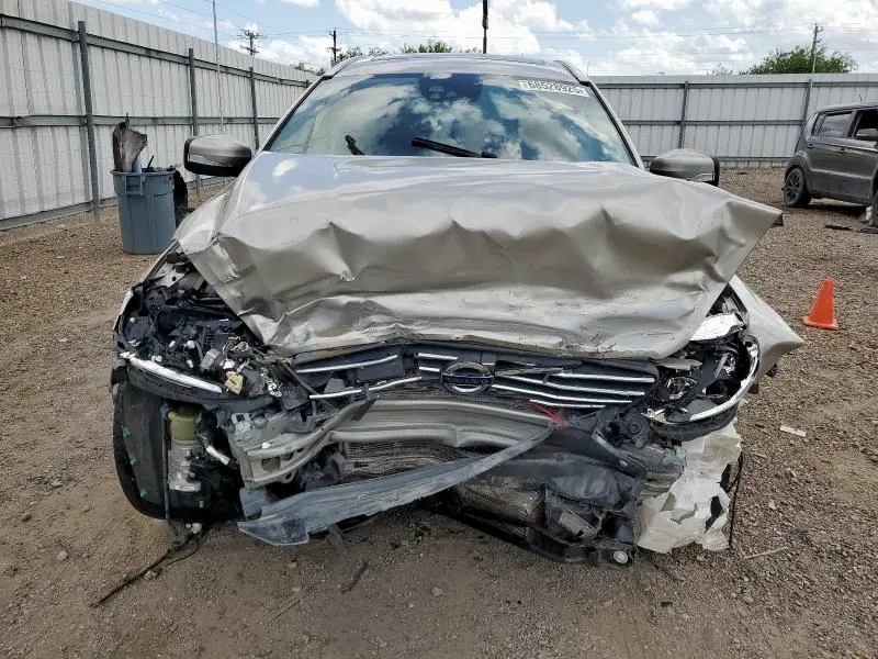 2016 VOLVO XC60 T5 PLATINUM  