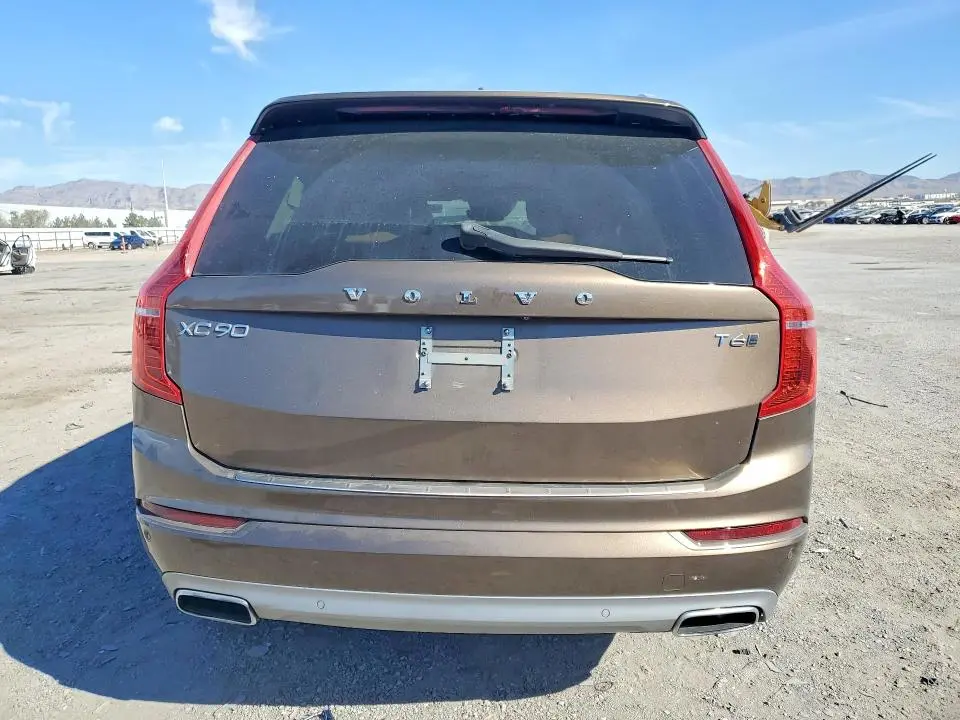 2016 VOLVO XC90 T6  