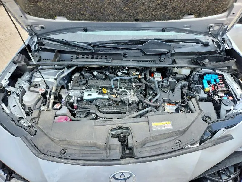 2024 TOYOTA PRIUS XLE  