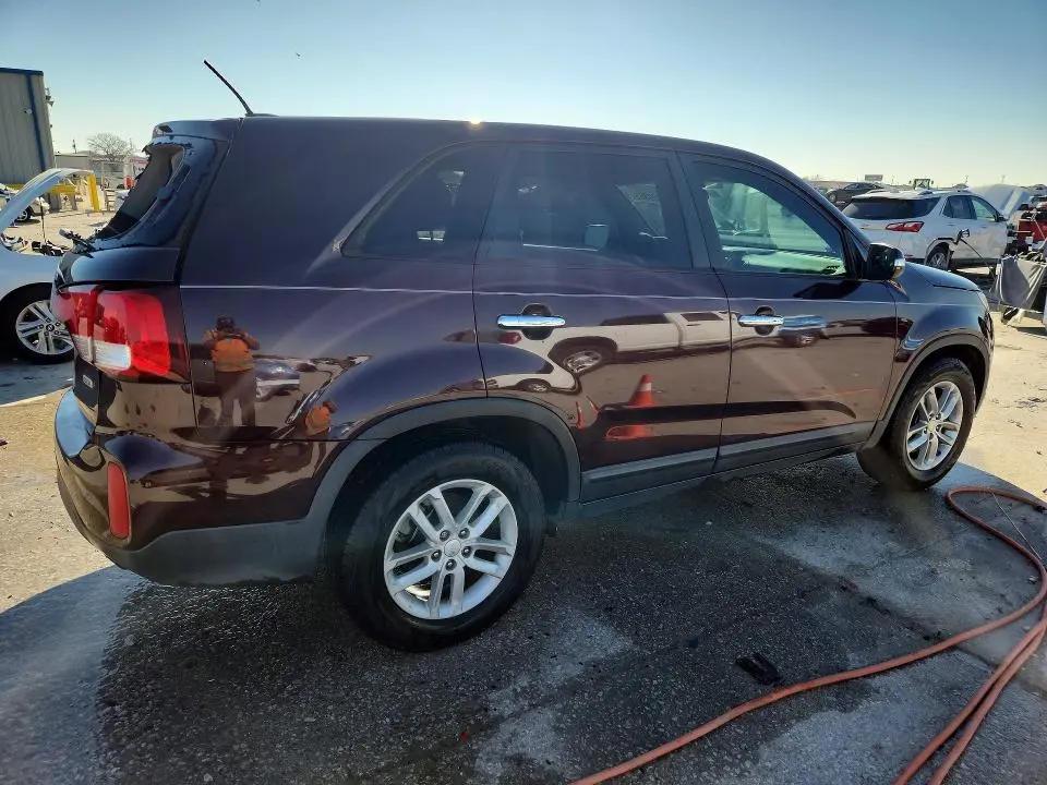 2015 KIA SORENTO LX  