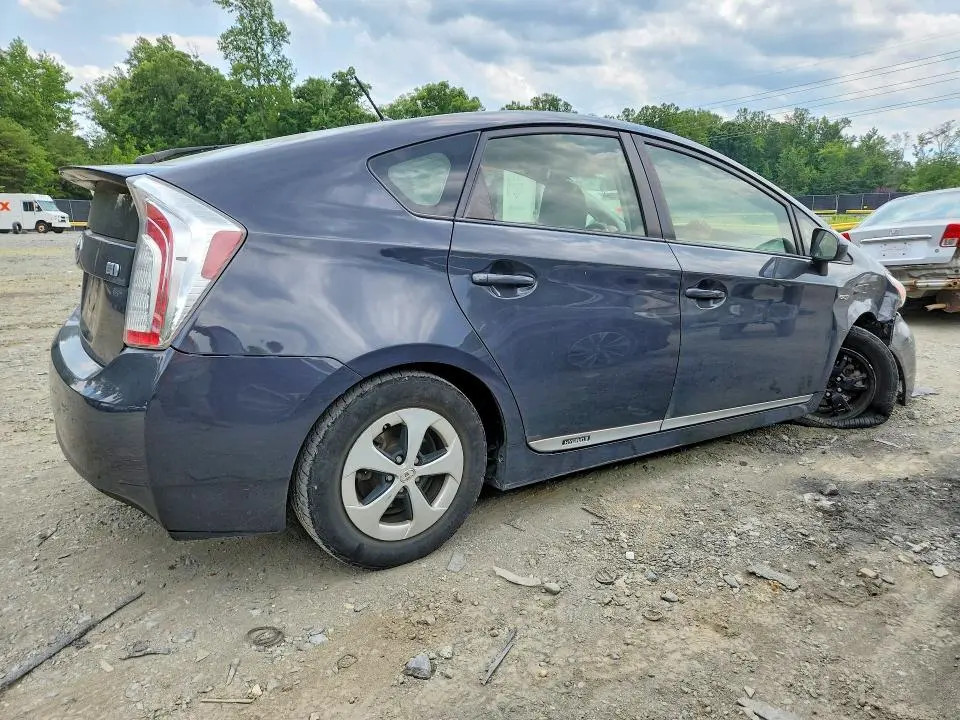 2015 TOYOTA PRIUS TWO  