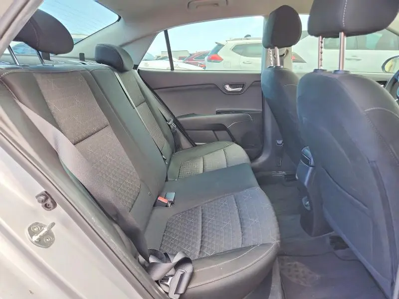 2022 KIA RIO S  