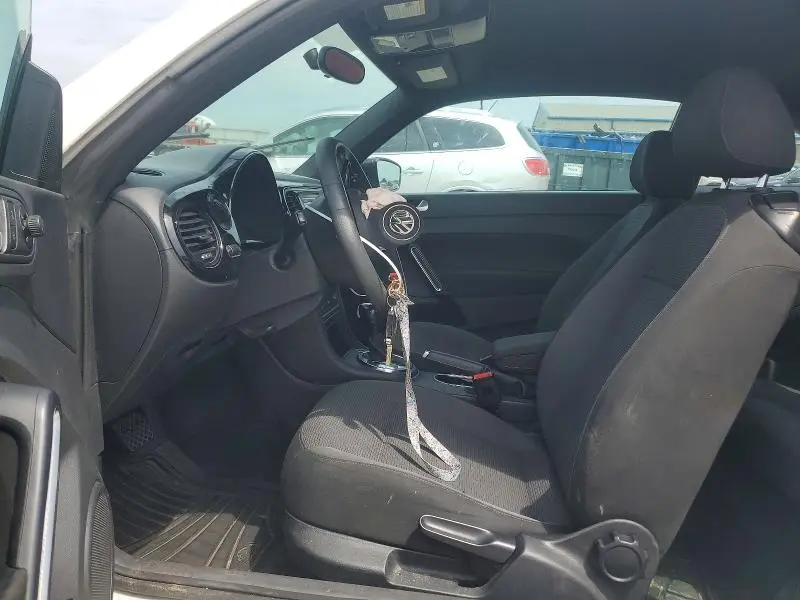 2013 VOLKSWAGEN BEETLE   