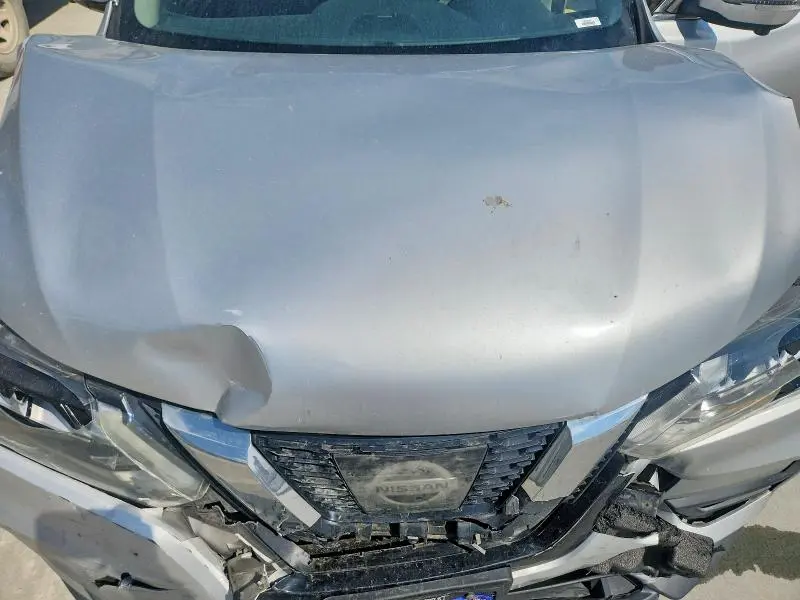 2017 NISSAN ROGUE SL  