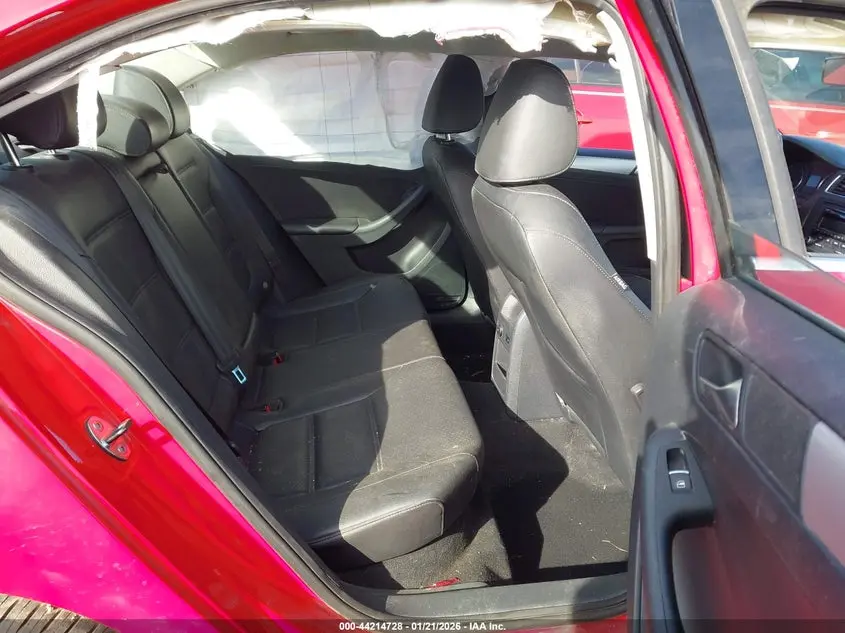 2013 VOLKSWAGEN JETTA SE