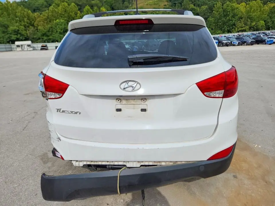 2014 HYUNDAI TUCSON SE  