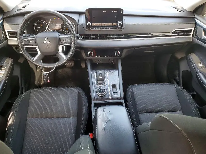 2022 MITSUBISHI OUTLANDER ES  