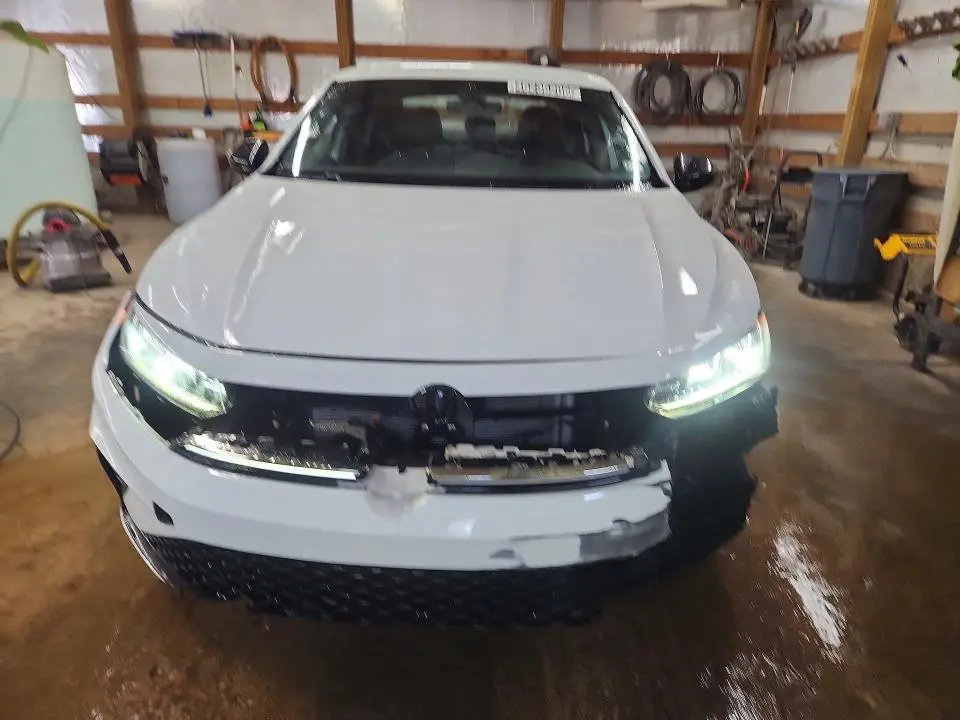 2025 VOLKSWAGEN JETTA SPORT  