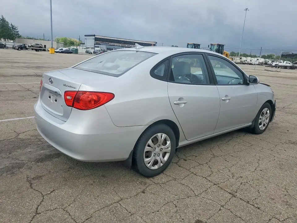 2010 HYUNDAI ELANTRA GLS  