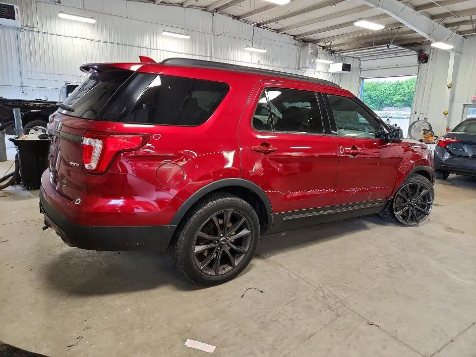 2017 FORD EXPLORER XLT  