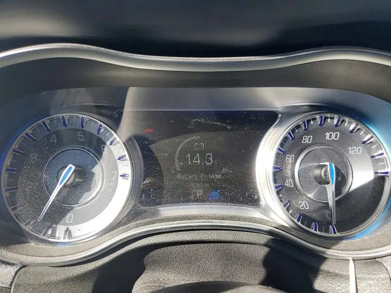 2016 CHRYSLER 300 LIMITED  