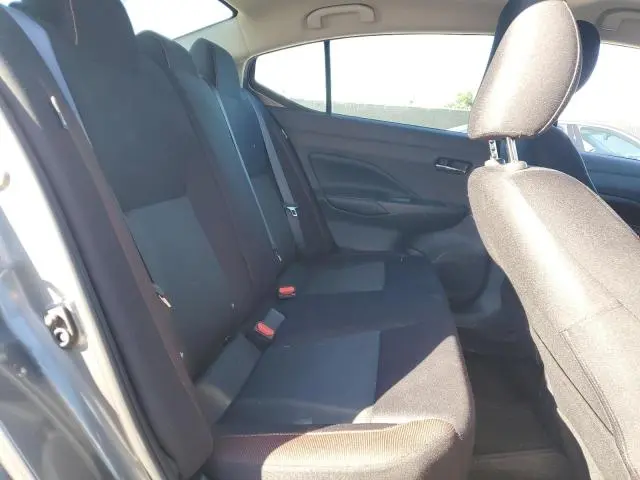 2022 NISSAN VERSA SR  