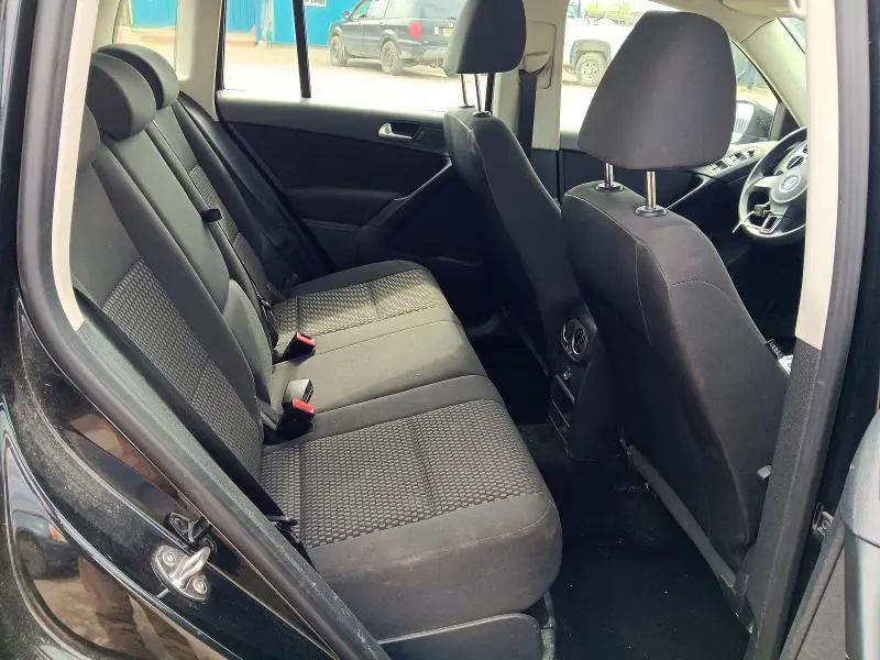2011 VOLKSWAGEN TIGUAN S  