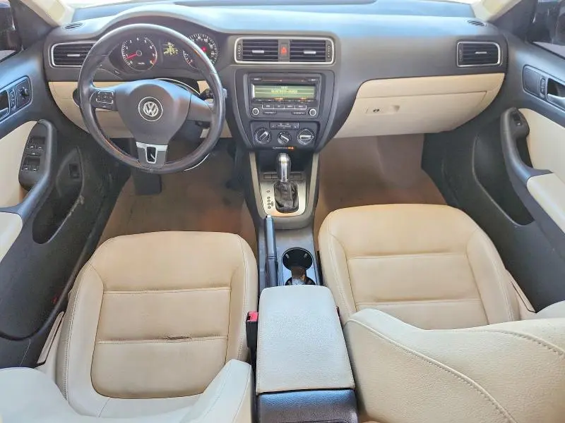 2012 VOLKSWAGEN JETTA SE  