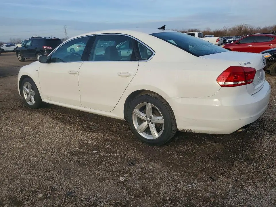 2015 VOLKSWAGEN PASSAT S  