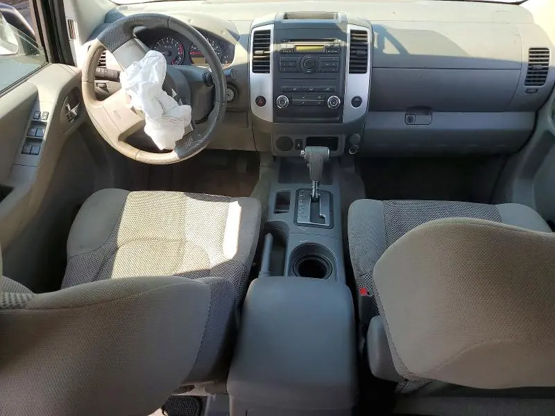 2011 NISSAN FRONTIER S  