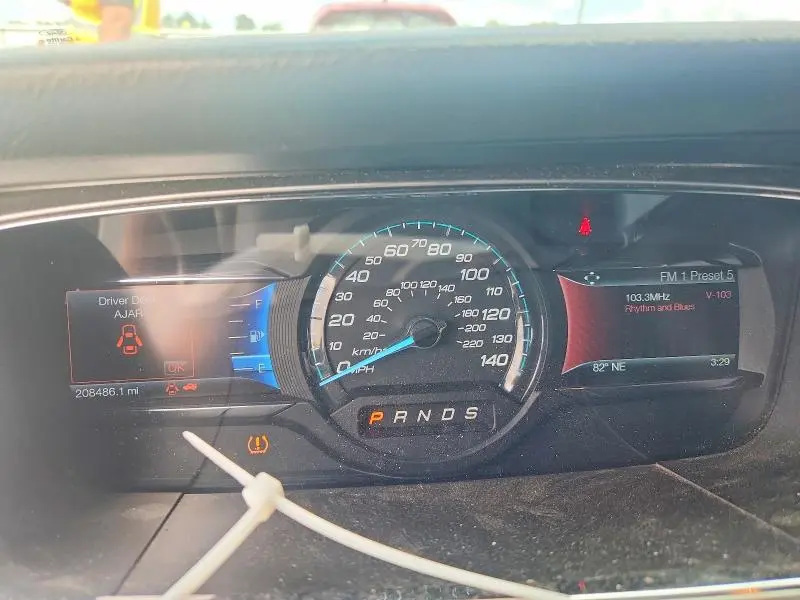 2015 FORD TAURUS SEL  