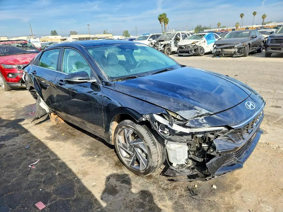 2025 HYUNDAI ELANTRA LIMITED  