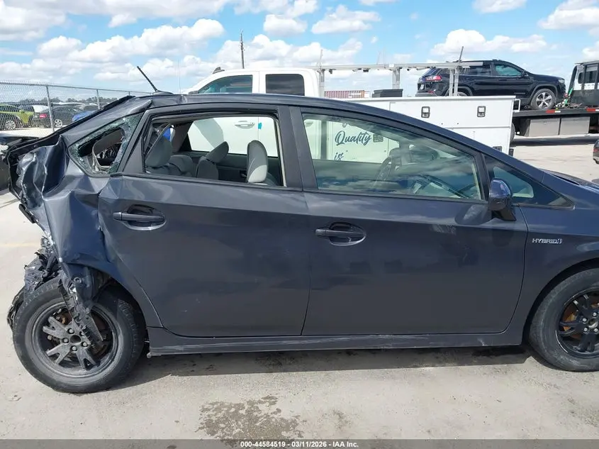 2014 TOYOTA PRIUS THREE