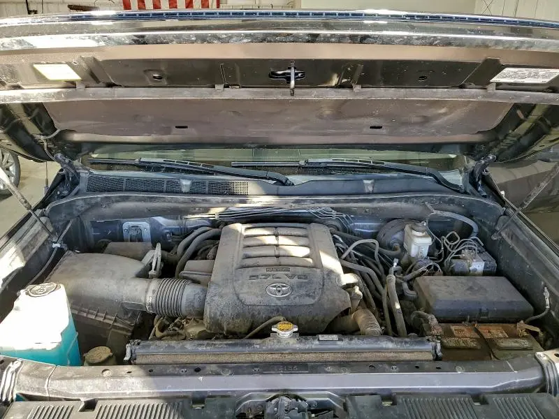 2016 TOYOTA TUNDRA CREWMAX LIMITED  