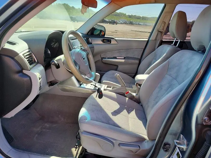 2010 SUBARU FORESTER XS  