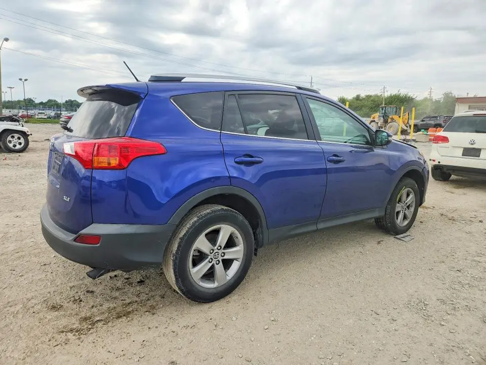 2015 TOYOTA RAV4 XLE  