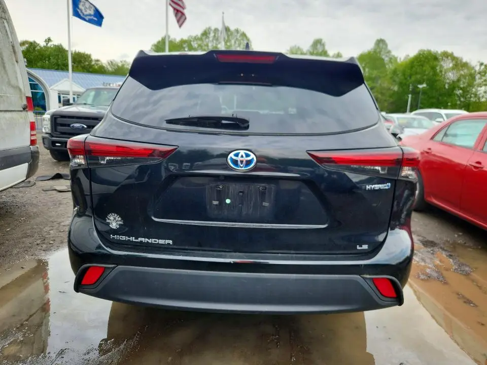 2024 TOYOTA HIGHLANDER HYBRID LE  