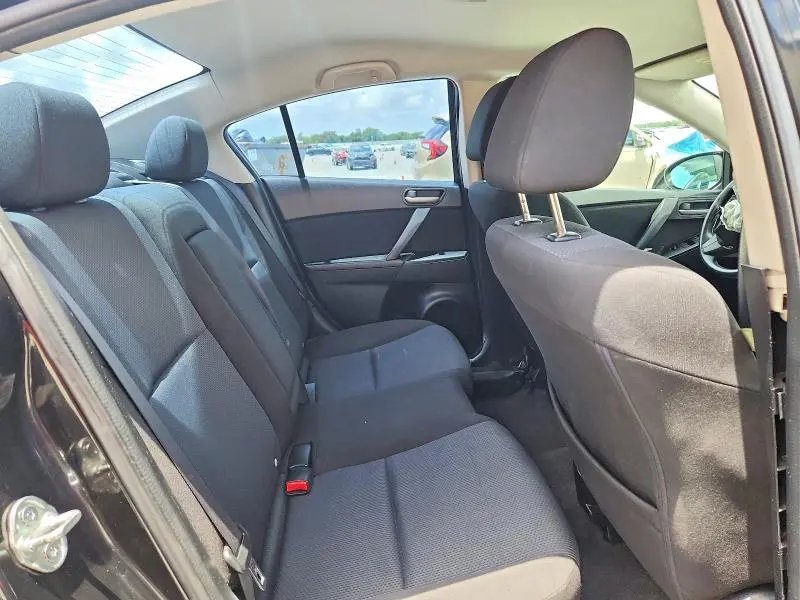 2011 MAZDA 3 I  