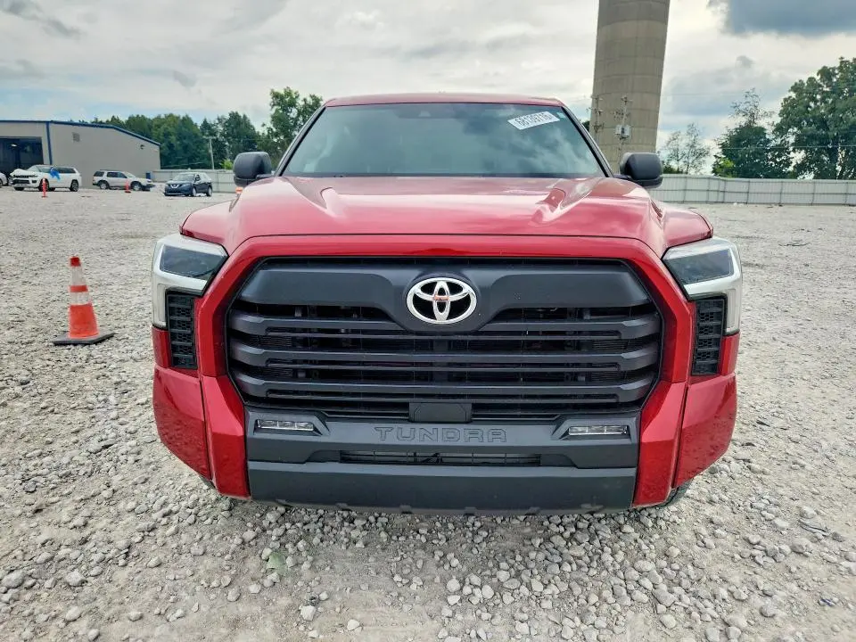 2025 TOYOTA TUNDRA SR5  
