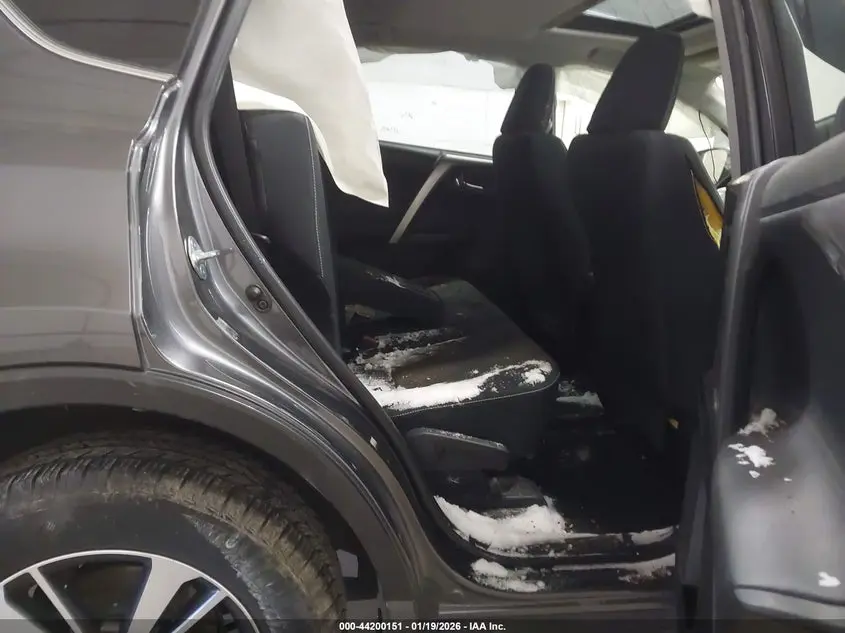 2017 TOYOTA RAV4 XLE