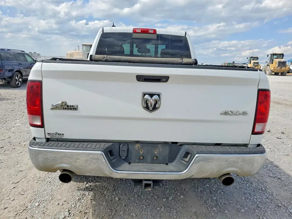 2015 RAM 1500 SLT  