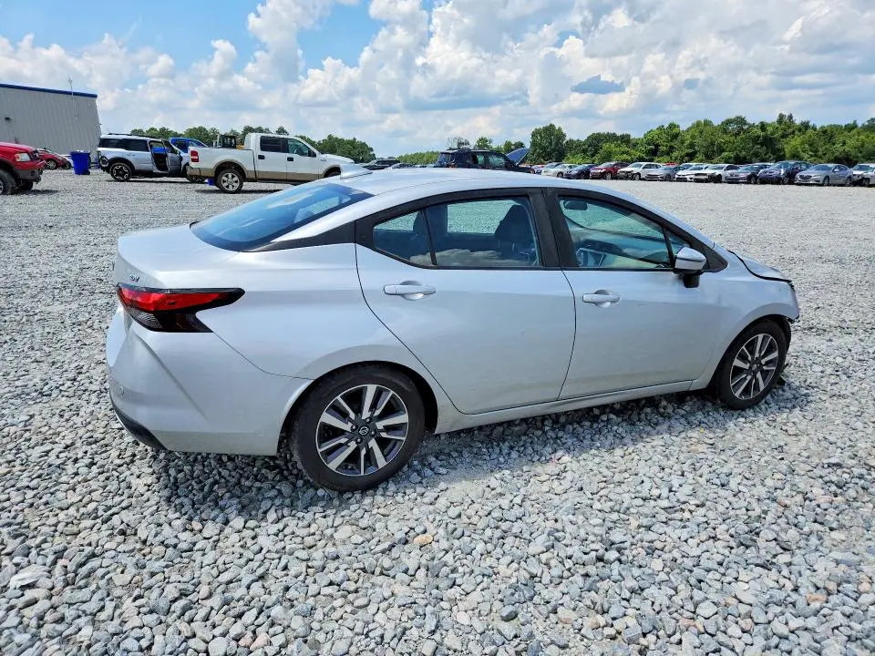 2020 NISSAN VERSA SV  