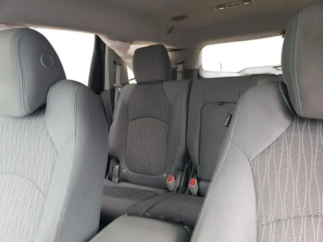 2016 CHEVROLET TRAVERSE LS  